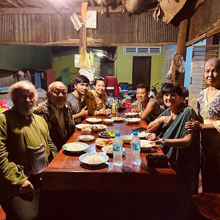 Lazy Mango Home Stay Phum Pouth ma Srei Buitenkant foto